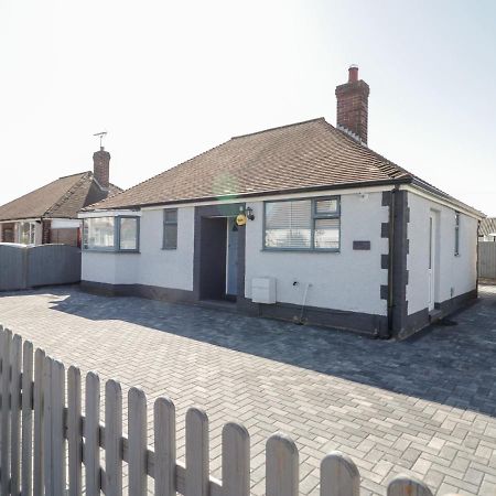 Seaside Retreat Villa Prestatyn Exterior photo