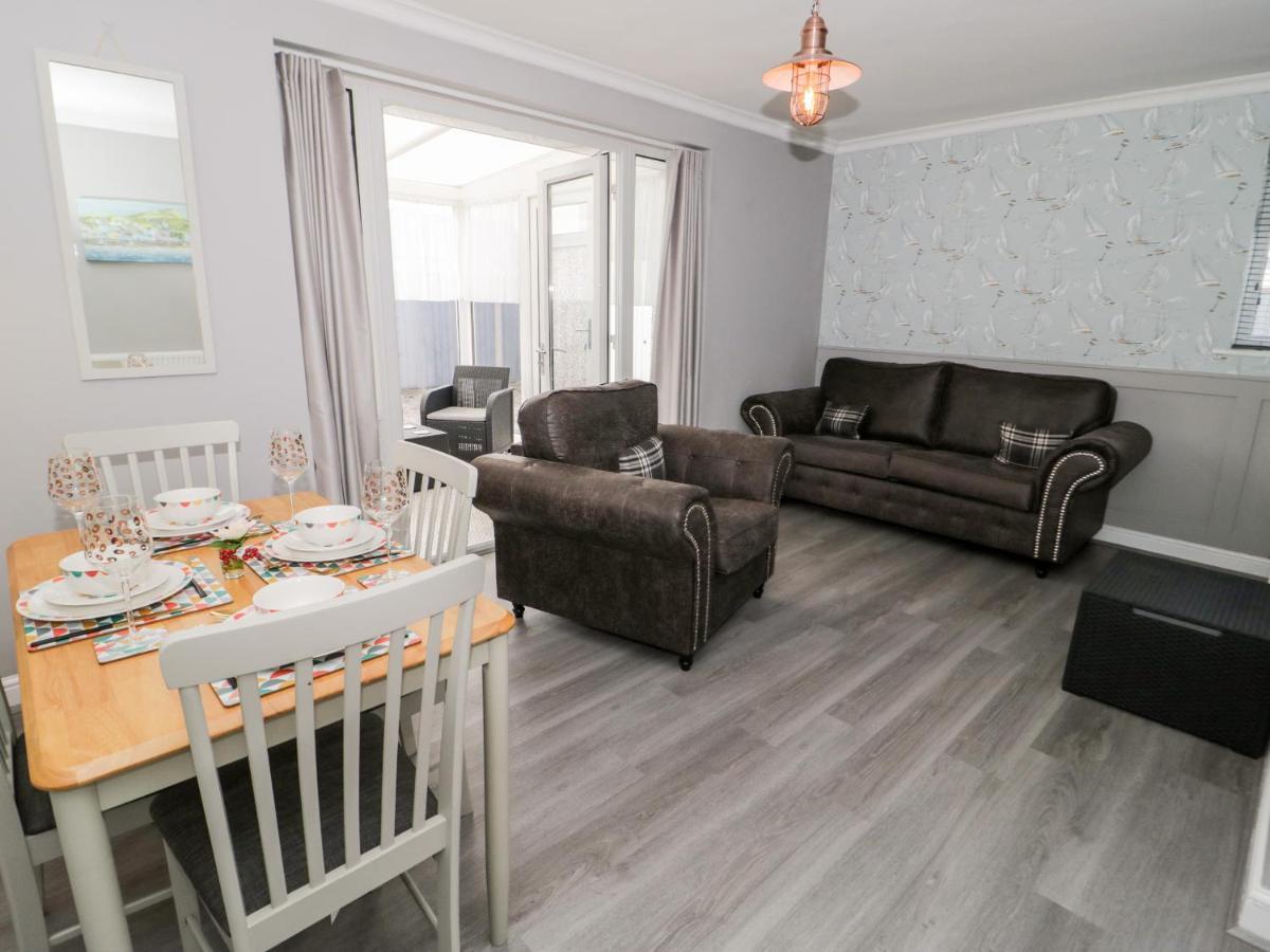 Seaside Retreat Villa Prestatyn Exterior photo