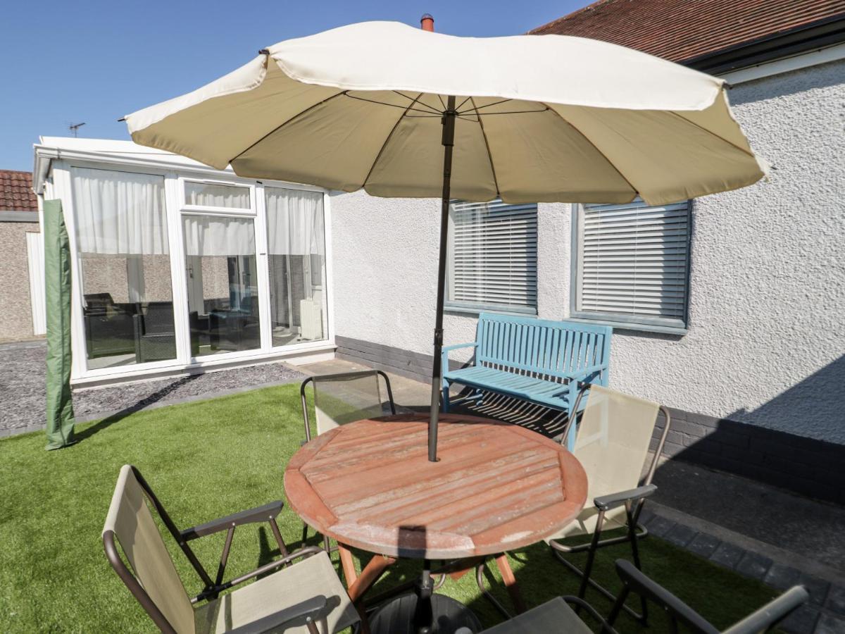Seaside Retreat Villa Prestatyn Exterior photo